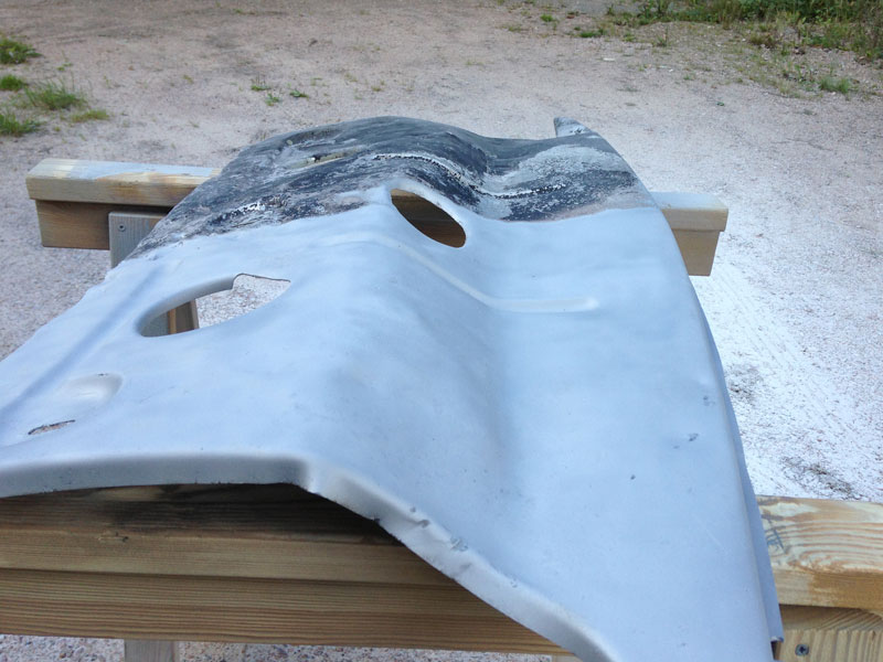 Blästring med bikarbonat på aluminium fungerar riktigt bra. Ingen deformation och ytan blir ren även från oxider